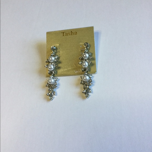 TASHA FAUX PEARL AND CRYSTAL DROP EARRINGS SILVER NWT - Picture 10 of 11